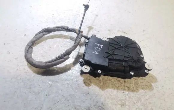BMW 7 F01 F02 F03 F04 Tailgate boot lock/latch motor 16362710