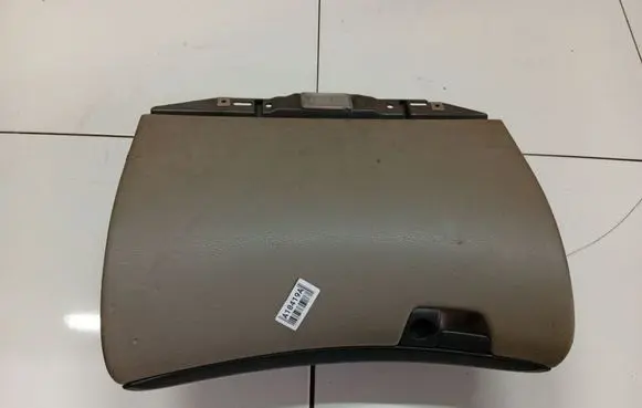 Volvo S60 Glove box 8650374