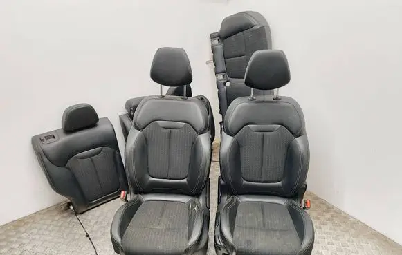 Renault Kadjar Seat set 