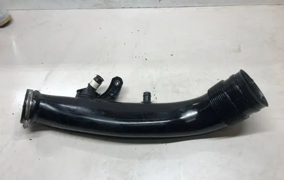 BMW X5 E70 Air intake hose/pipe 7583714