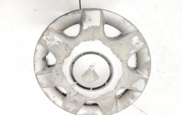 Subaru Justy R15 wheel hub/cap/trim 