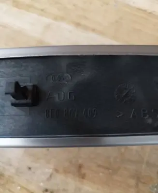 Audi A4 S4 B7 8E 8H Front door trim bar 8E0867409