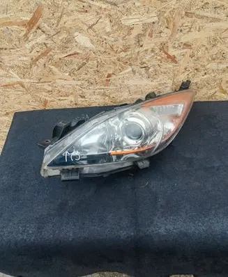 Mazda 3 II Headlight/headlamp