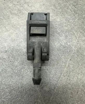 Volkswagen Golf IV Windshield washer spray nozzle 6E0955985