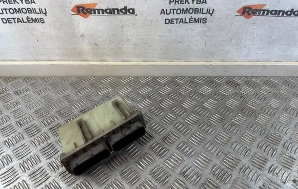 Opel Zafira A Coolant fan relay 24462346