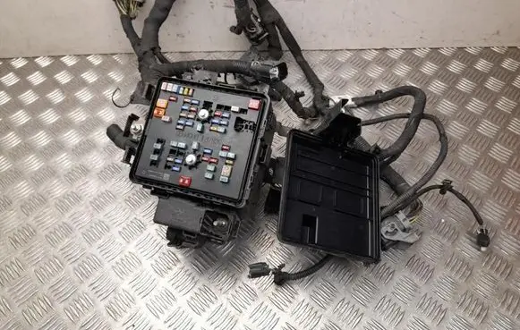 Fuse box set