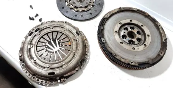 Audi A3 S3 8P Clutch set kit 03G141025H 03G141031G