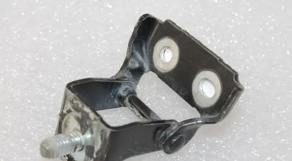 Suzuki SX4 S-Cross Tailgate/trunk/boot hinge 6951068L01