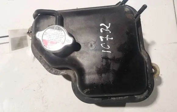 Honda CR-V Coolant expansion tank/reservoir 
