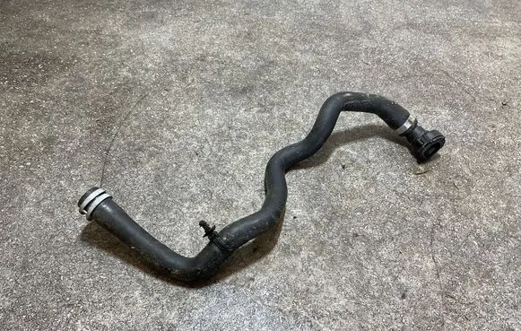 Volvo XC40 Electric car engine cooler 32339835