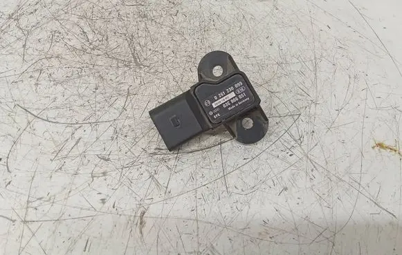 Audi A6 S6 C6 4F Air pressure sensor 03C906051 0261230095