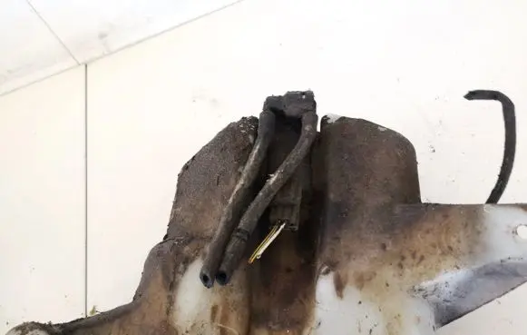 Ford Mondeo Mk III Windscreen/windshield washer pump