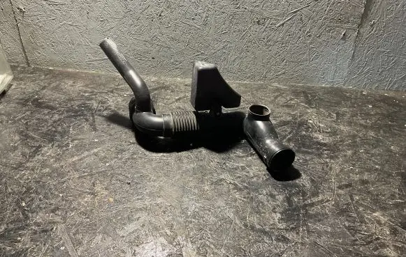 Subaru Forester SF Air intake hose/pipe A35FC00