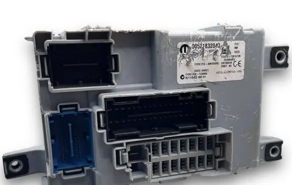 Fiat Panda III Fuse module 4950 00521832040
