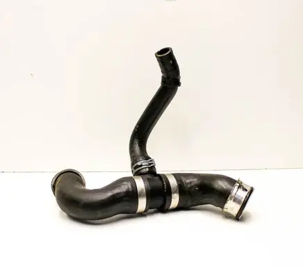 Mercedes-Benz C W204 Engine coolant pipe/hose A2045012682