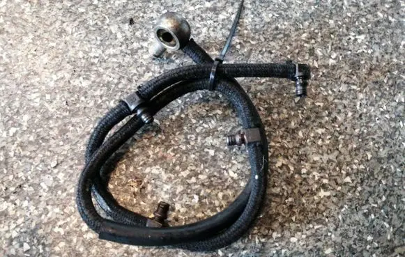 Mercedes-Benz C W203 Fuel return line/hose 
