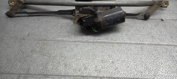 Volkswagen PASSAT B5 Front wiper linkage 