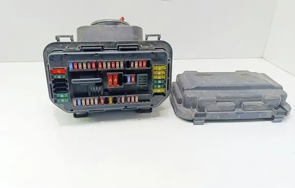 BMW 1 F20 F21 Fuse module 9224872 106887