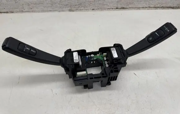 Volvo S80 Wiper turn signal indicator stalk/switch 30798547