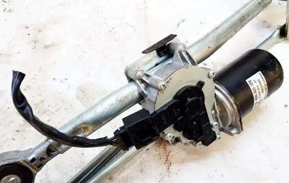 BMW 3 E90 E91 Wiper motor 697826401 6978264-01