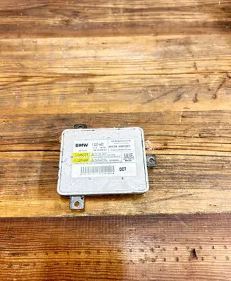 BMW 3 E90 E91 Headlight ballast module Xenon 7237647 W003T20071