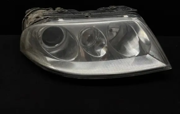 Volkswagen PASSAT B5.5 Headlight/headlamp 3B7941016M