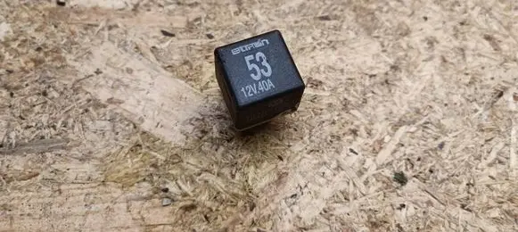 Volkswagen New Beetle Other relay 141951253B