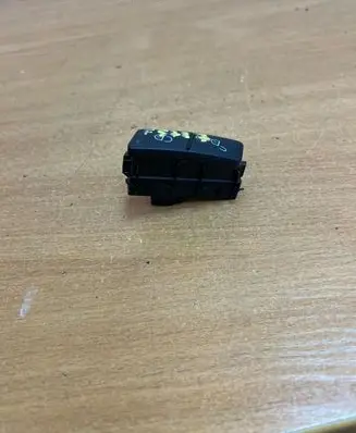 Mercedes-Benz C W204 Central locking switch button A2049058402 F5727