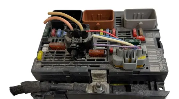 Peugeot 308 BSM Control unit 9664706380