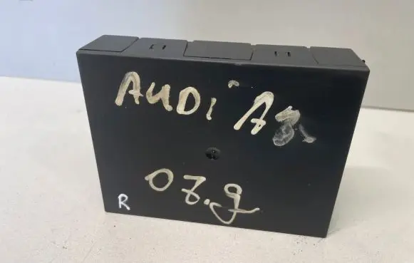 Audi A3 S3 8P Comfort/convenience module 8P0959433E