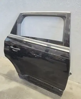 Audi Q7 4M Rear door