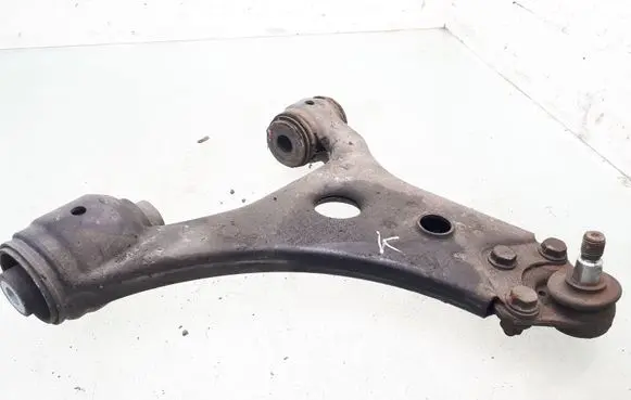 Mercedes-Benz B W245 Front lower control arm/wishbone