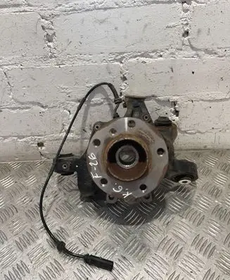 Rear wheel hub