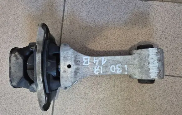Hyundai i30 Gearbox mounting bracket 21959G4000