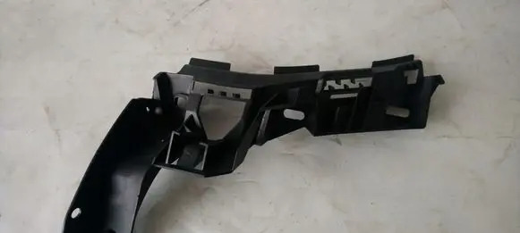 Volkswagen Golf Plus Rear bumper mounting bracket 5M0807394A