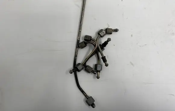 Iveco Daily 3rd gen Fuel injector supply line/pipe 