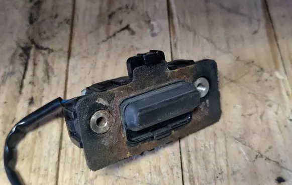 Honda Accord Tailgate/trunk/boot open switch 74810SEA003