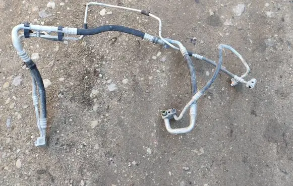Air conditioning (A/C) pipe/hose