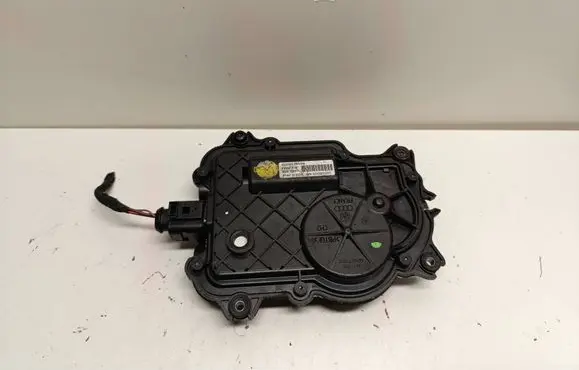 Volkswagen Phaeton Rear door soft close latching motor 3D0837059B SN3D037007