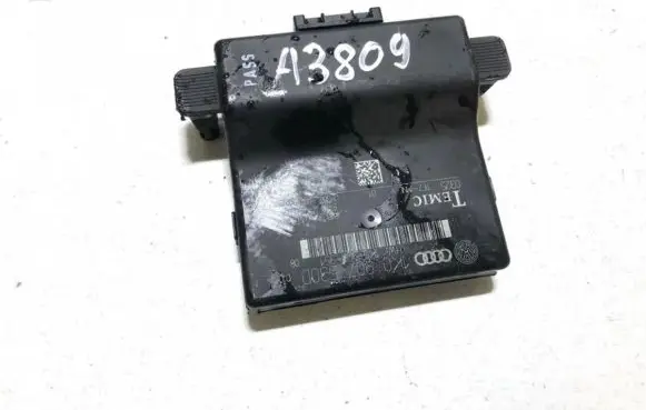 Audi A3 S3 8P Door control unit/module 1k0907530d 1k0907951