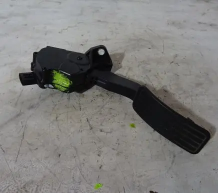 Subaru Legacy Accelerator throttle pedal 36010AG140