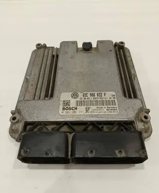 Volkswagen Golf V Engine control unit/module 03C906032P 03C906032C 0261201771