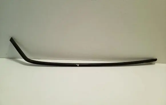 Volkswagen Transporter - Caravelle T5 Front door glass trim molding