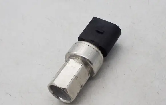 Volkswagen PASSAT CC Air conditioning (A/C) pressure sensor 1K0959126A