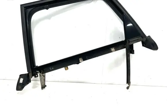 Audi A4 S4 B7 8E 8H Rear door window/glass frame 
