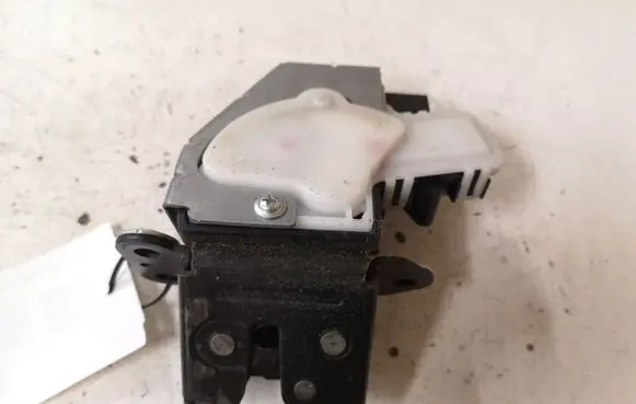 Mazda 6 Tailgate/trunk/boot lock/catch/latch C6728