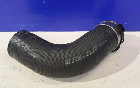 Volvo S90, V90 Intercooler hose/pipe 32222071 31657759