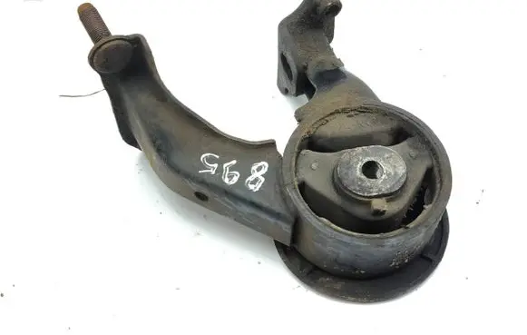 Toyota Avensis T250 Engine mount bracket