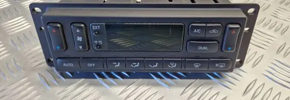 Ford Explorer Climate control unit 1L2F19D840AA T4597 6L2418C612BA