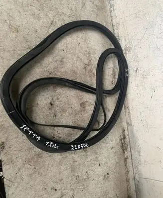 Volkswagen Jetta VI Rubber seal rear door 
